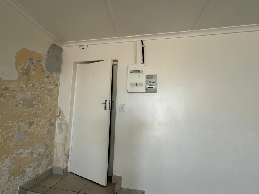To Let commercial Property for Rent in Eersterivier Western Cape
